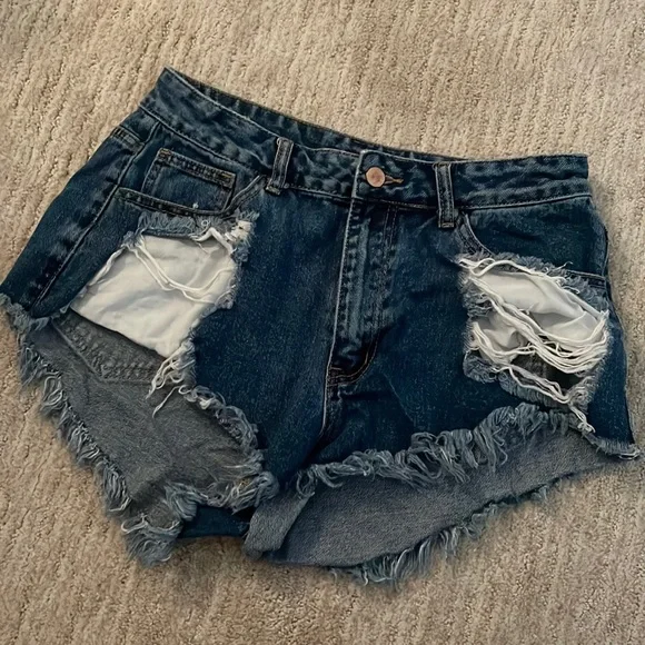 Jean, Ripped - Picture 1 of 2